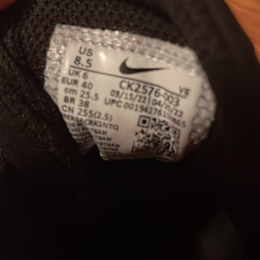 Nike Renew - Picture 2 of 3